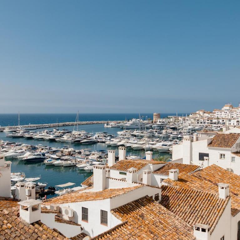 Apartment with stunning sea views, Puerto Banús - Two-Bedroom Apartment - 15