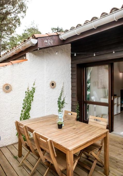 * Jolie villa patio près de la plage des Bourdaines * - Appartement 2 Chambres - 30
