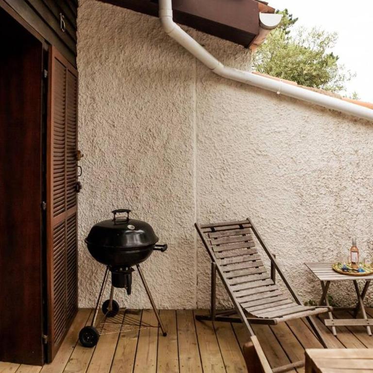 * Jolie villa patio près de la plage des Bourdaines * - Appartement 2 Chambres - 33