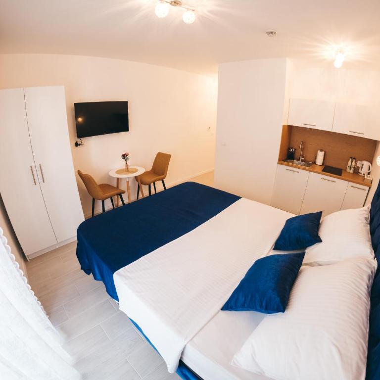 Elegant Studio Apartments Lasta - Deluxe Studio - 4
