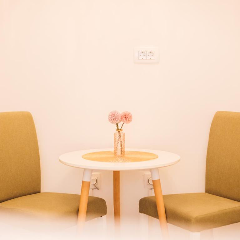 Elegant Studio Apartments Lasta - Standard Studio - 6