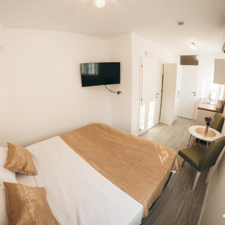 Elegant Studio Apartments Lasta - Deluxe Studio - 4