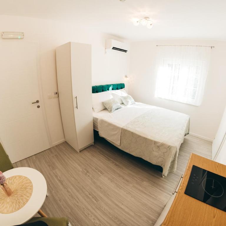 Elegant Studio Apartments Lasta - Standard Studio - 9