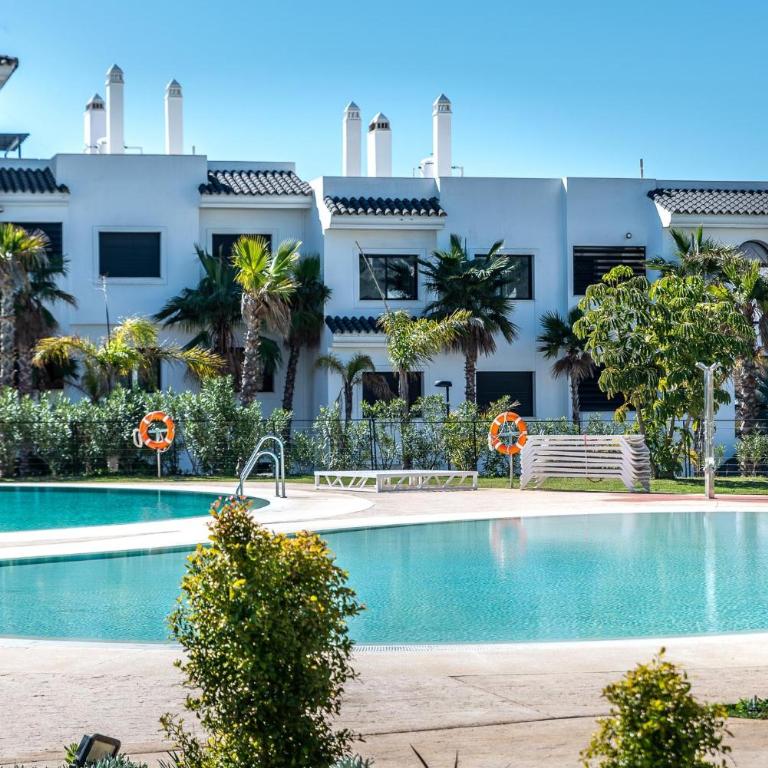 Mirador de Estepona Hills Apartment - Lifestyle Resort 800m - EsteponaCity - Family Room with Mountain View - 16