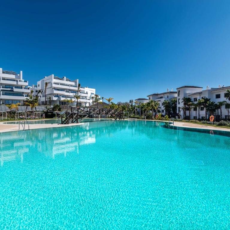 Mirador de Estepona Hills Apartment - Lifestyle Resort 800m - EsteponaCity - Family Room with Mountain View - 17
