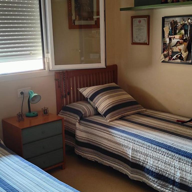 PISO CON VISTAS CERCA FERIA 4 DORM 2 BAÑOS, AIRE ACOND. GARAJE - Apartamento - 19