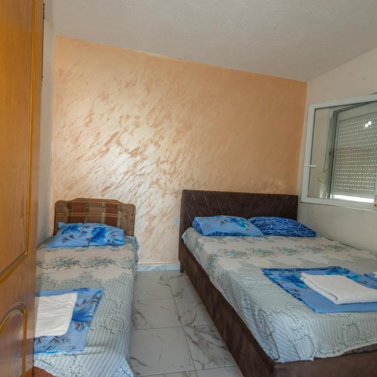 Apartmani Medovic - Osnovna Trokrevetna Soba - 4