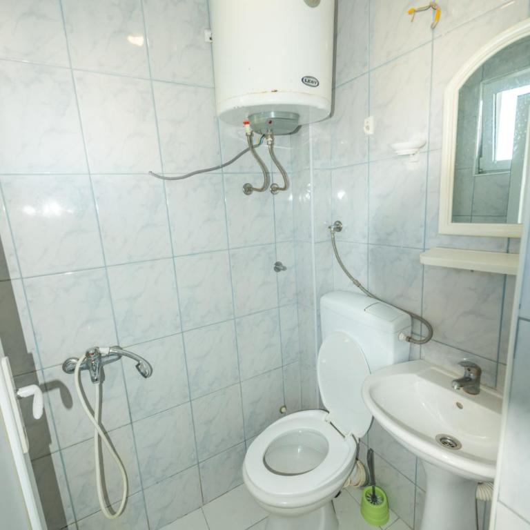 Apartmani Medovic - Osnovna Trokrevetna Soba - 1