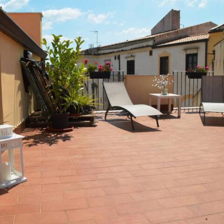 Vecchio Cortile Home Holidays - Appartamento con 1 Camera da Letto - 1