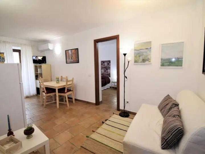 Vecchio Cortile Home Holidays - Appartamento con 1 Camera da Letto - 2