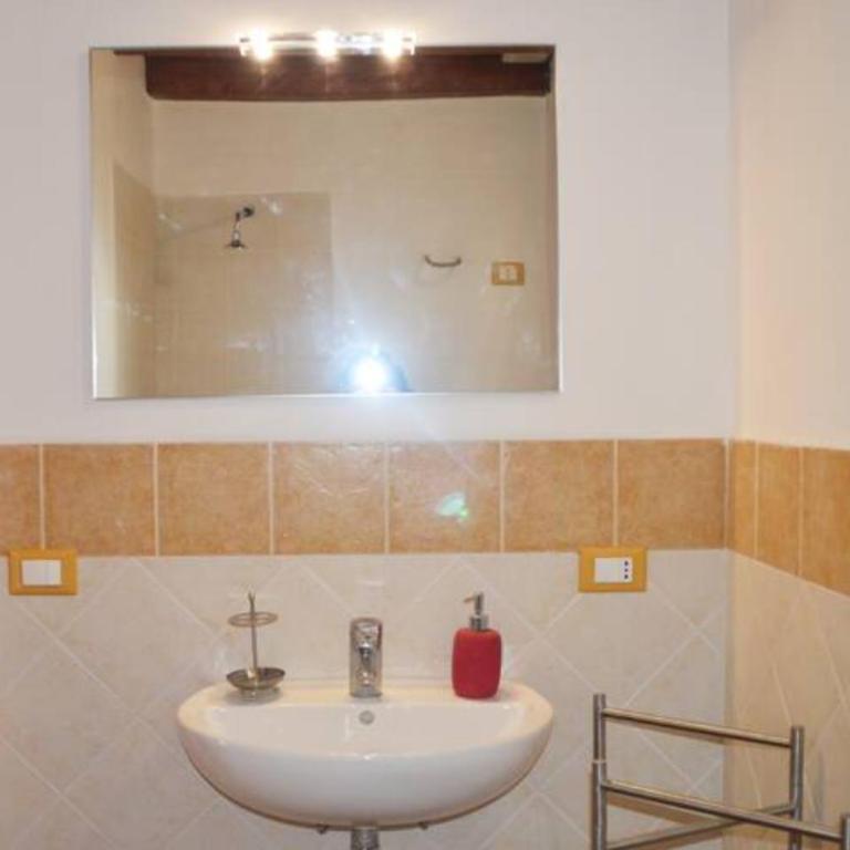 Vecchio Cortile Home Holidays - Appartamento con 1 Camera da Letto - 3