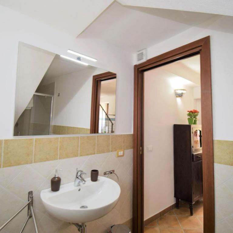 Vecchio Cortile Home Holidays - Appartamento con 1 Camera da Letto - 16