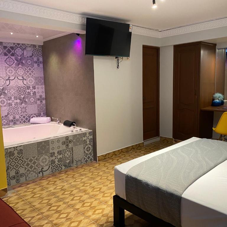 Izza Hotel - Suite con bañera de hidromasaje - 7