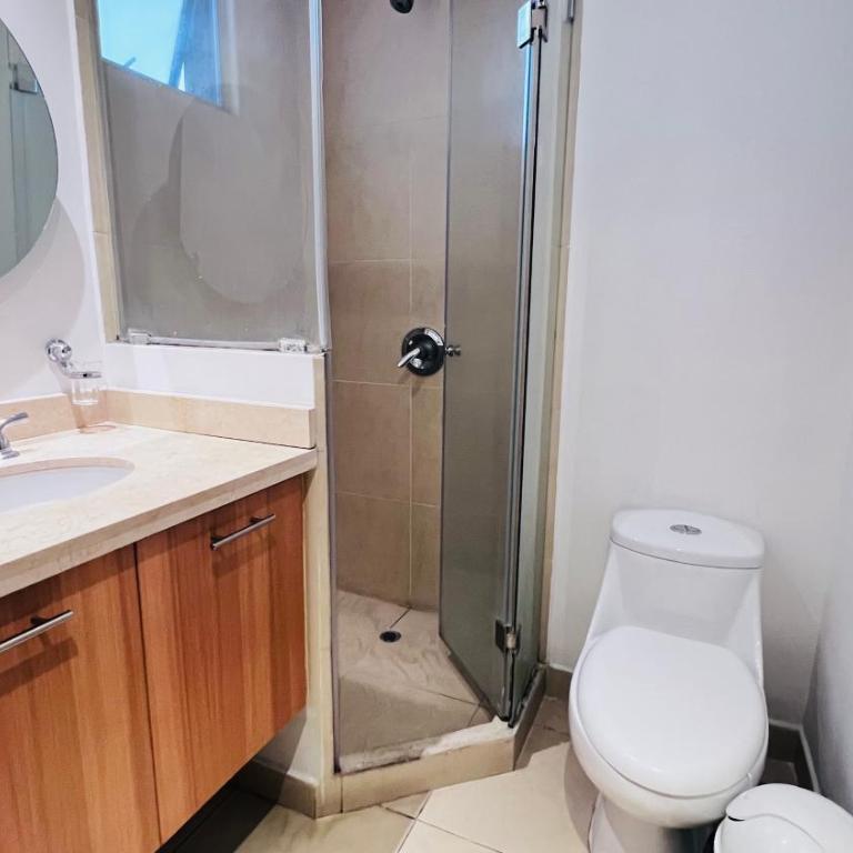 Departamento de lujo con terraza piso alto y vista 3 habitaciones diagonal al Hotel Sheraton - Apartamento de 3 dormitorios - 2