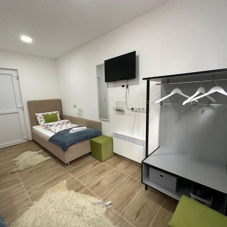 Ravne Energy Apartments - Trokrevetna Soba - 8