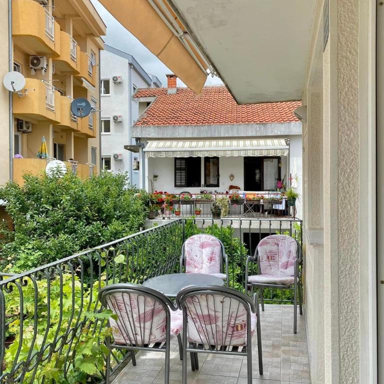 Apartman Janovic Budva - Two-Bedroom Apartment - 5