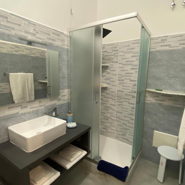 Titi Rooms - Camera Tripla con Bagno Privato Esterno - 14