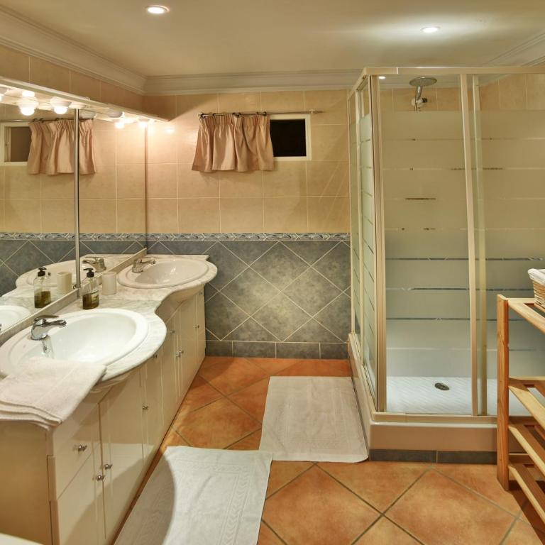 Vista al mar, piscina vallada, cocina de verano, A/A, wifi - Villa - 22