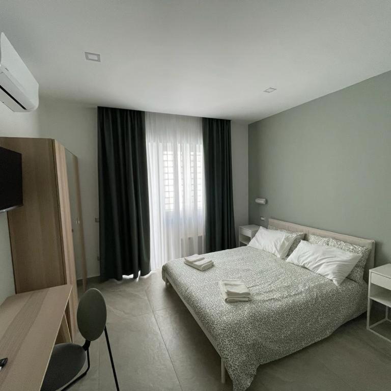 Domus Cervantes Apartment - Camera Familiare - 4