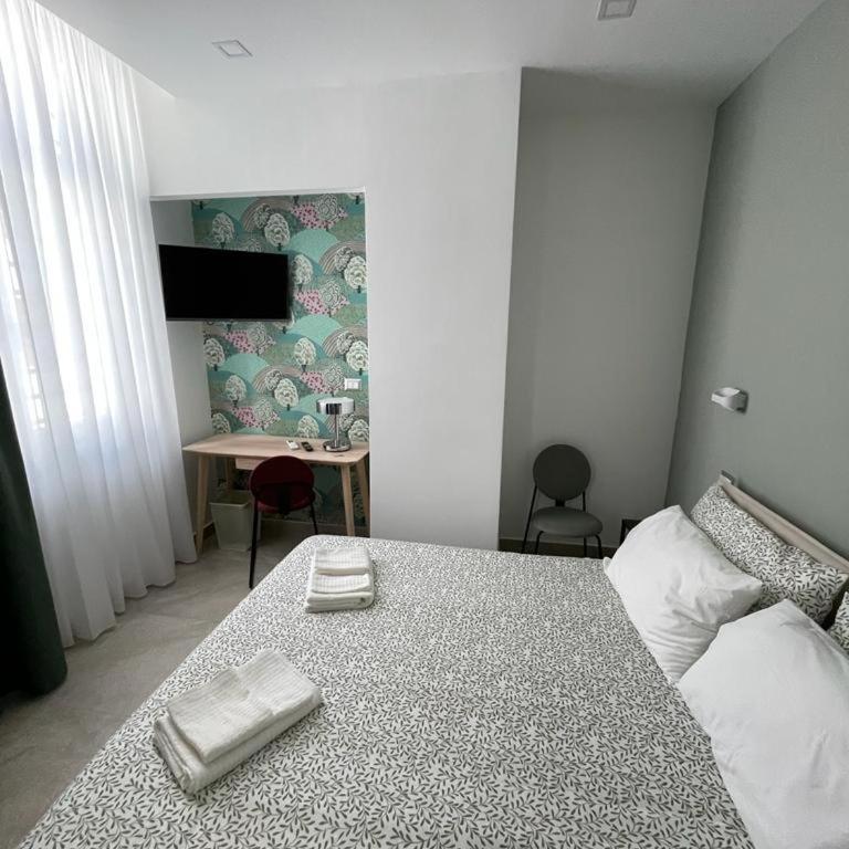 Domus Cervantes Apartment - Camera Matrimoniale con Bagno Privato - 10