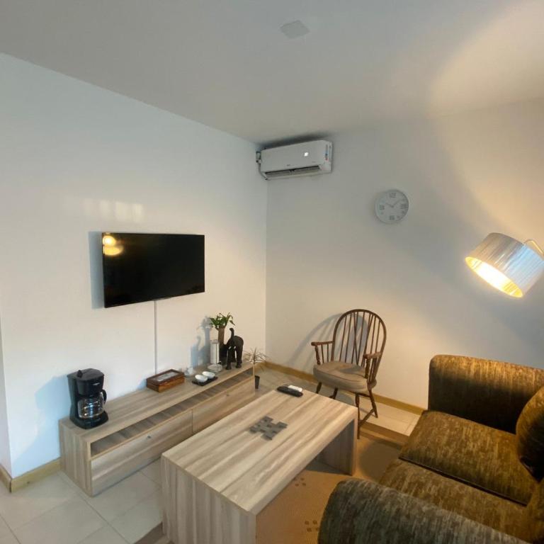 Exclusivo en PB patio, cochera, equipado, - Apartamento de 1 dormitorio - 5