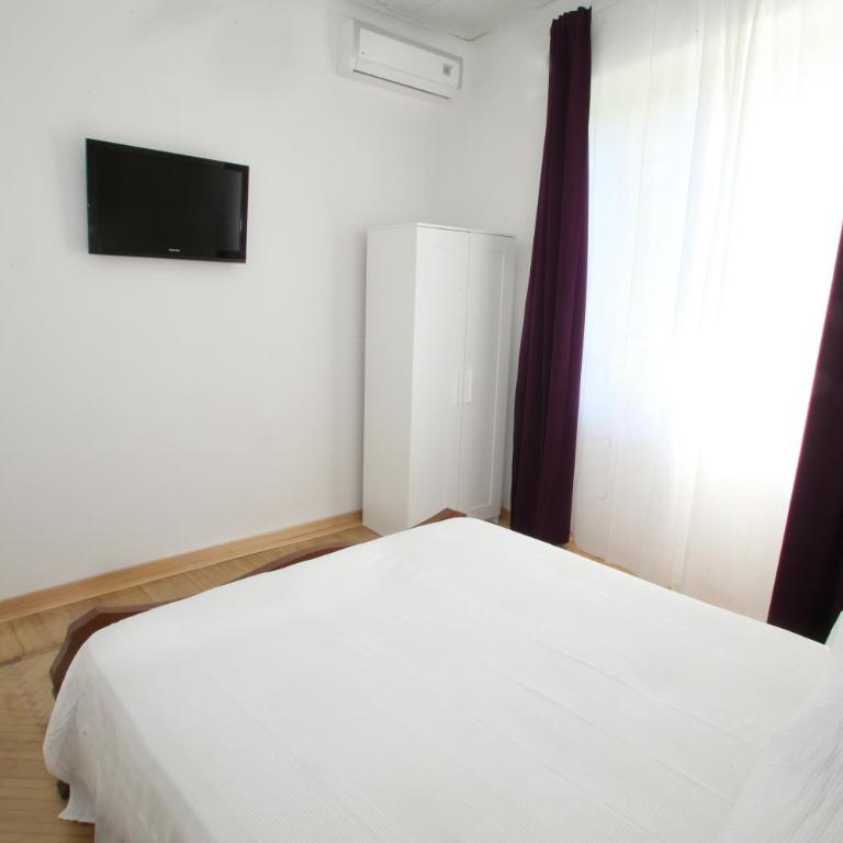 53 Solaro Apartments - One-Bedroom Apartment with Sea View - 12