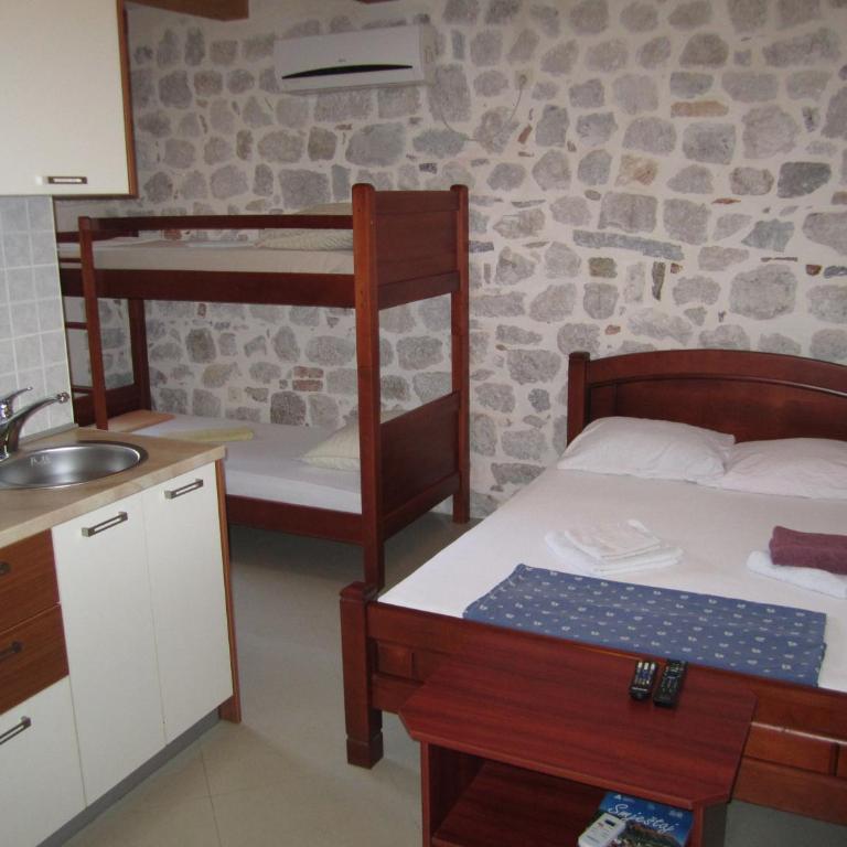 Apartments Đukić - Studio (4 Adults) - 504 Stari Grad street - 12