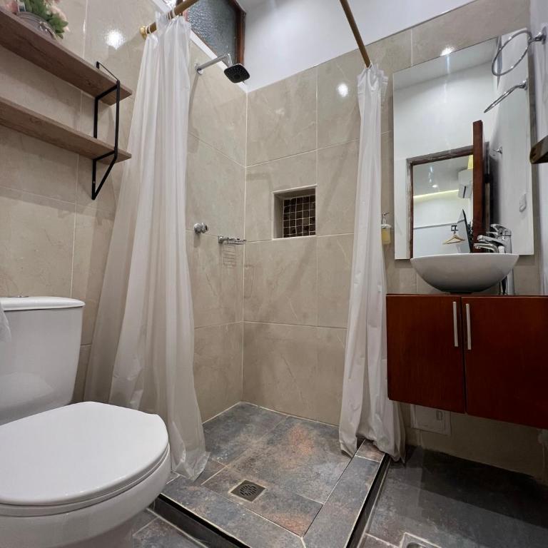 Luxury Suite Room - Basic Triple Room - 13