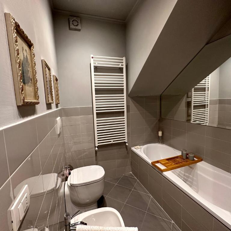 Sisters' Home - Appartamento nel centro storico con Terrazzo, Aria condizionata e Vasca da Bagno - Two-Bedroom Apartment - 20