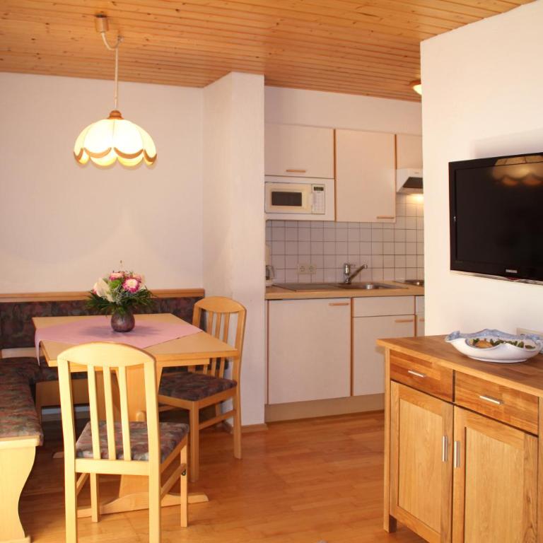 Haus Obere Allmein - Apartment mit Balkon - 4