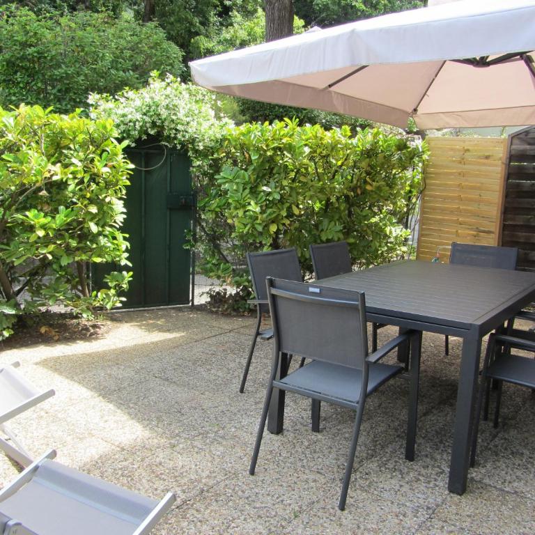 Appartement Les Cigales Rez de Jardin à 10mn des plus belles plages - Apartment mit 2 Schlafzimmern und Gartenblick - 12