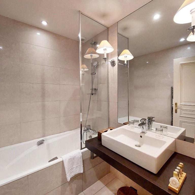 Hôtel du Danube Saint Germain - Chambre Lits Jumeaux Deluxe - 5