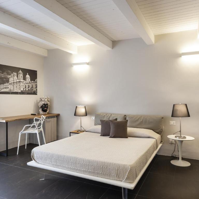 B&B Vicere Speciale - Camera Matrimoniale con Balcone - 32