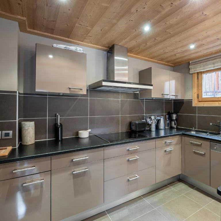 Chalet confortable avec sauna à Courchevel Le Praz, proche remontées - FR-1-568-15 - Chalet (10 Adultes) - 13