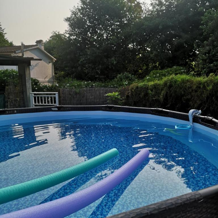 Casa con piscina y jacuzzi - Casa - 3