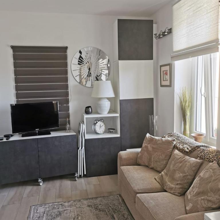 PETIT PARADIS - St MANDRIER VILLAGE - Apartment mit 1 Schlafzimmer - 8