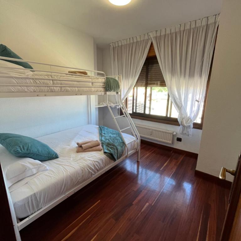 AtuaireHome Luminoso dúplex en reyes católicos con parking incluido - Casa de 3 dormitorios - 11