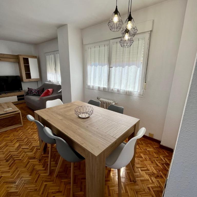 AtuaireHome Luminoso dúplex en reyes católicos con parking incluido - Casa de 3 dormitorios - 9