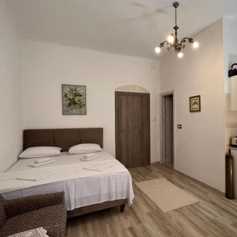 Royal House - Triple Room with View - 3