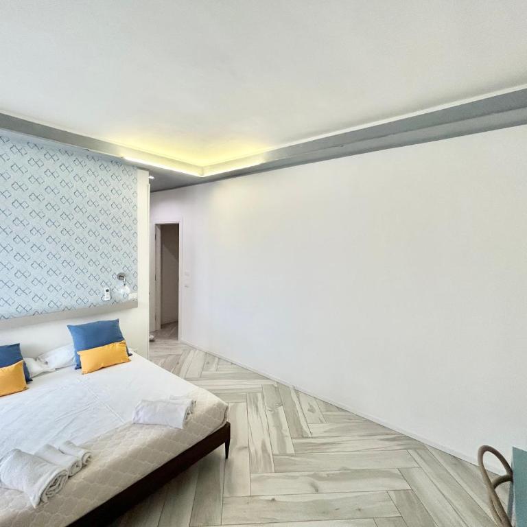 Luisella - UN LETTO IDEALE - Camera Deluxe - 5