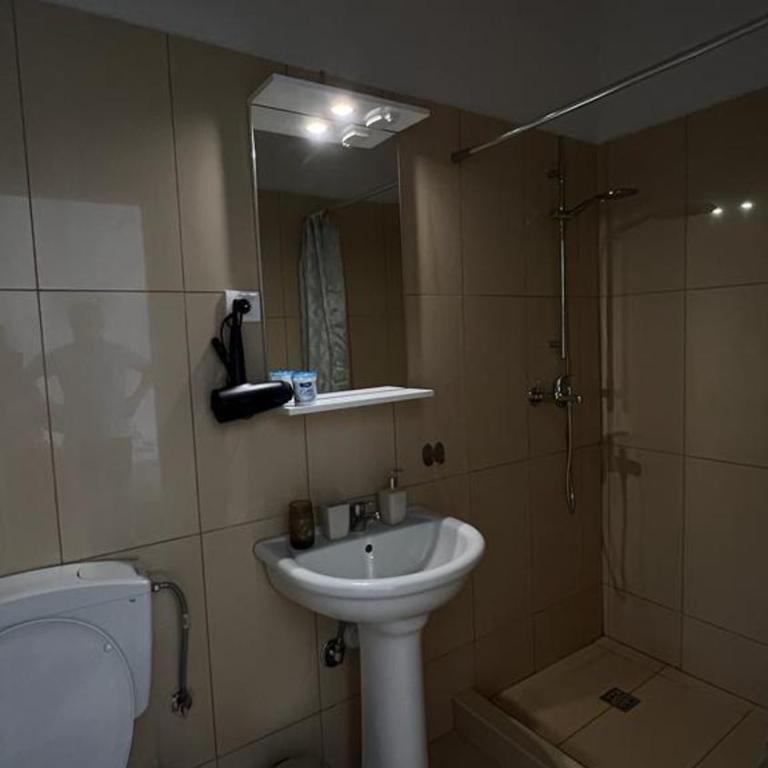Royal House - Triple Room with View - 16