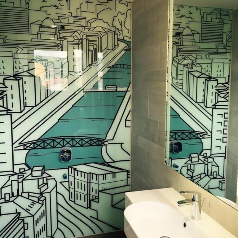 Hotel Cosmopolit - Dvokrevetna Soba sa Bračnim Krevetom - 7