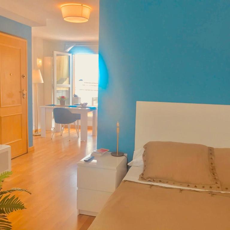 PENTHOUSE INDEPENDIENTE a 3 paradas en metro de ATOCHA (estacion central Madrid) - Estudio - 18