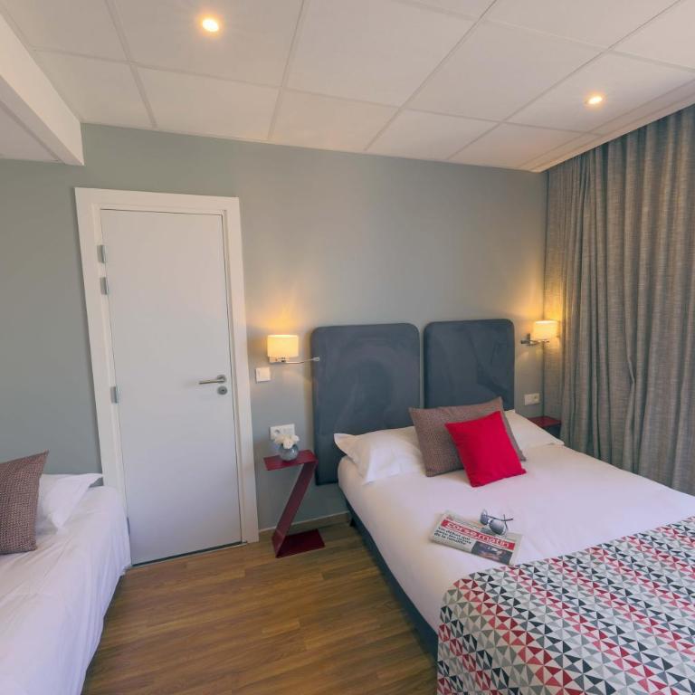 Hôtel Méditerranée - Chambre Triple Économique avec Balcon - 2