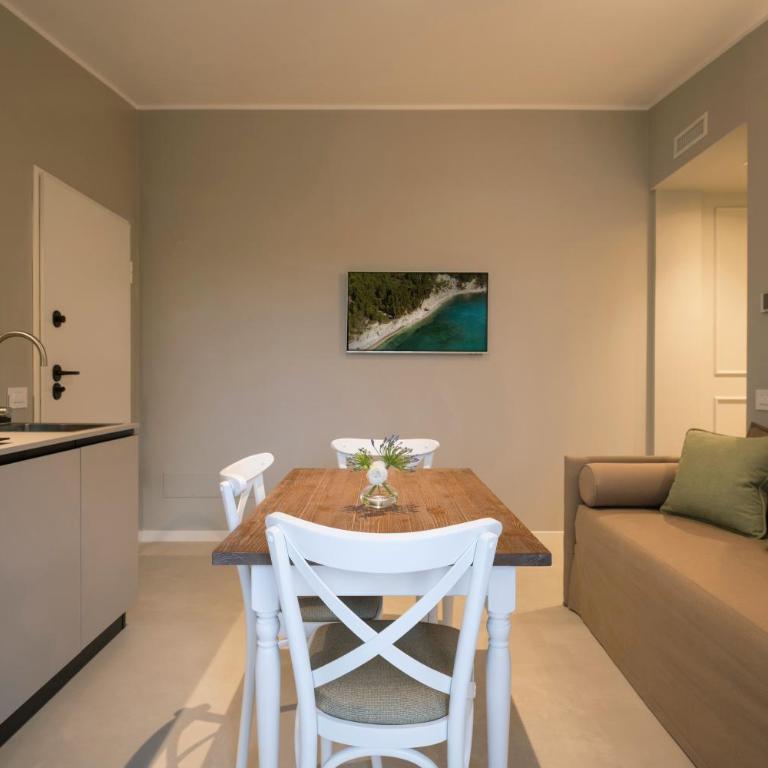 Borgopetra Resort Numana - Junior Suite with Terrace - 4