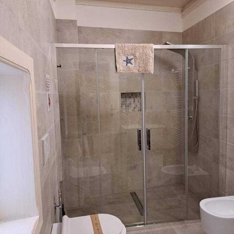 Palazzo Castellano - Camera Familiare con Bagno Privato - 1