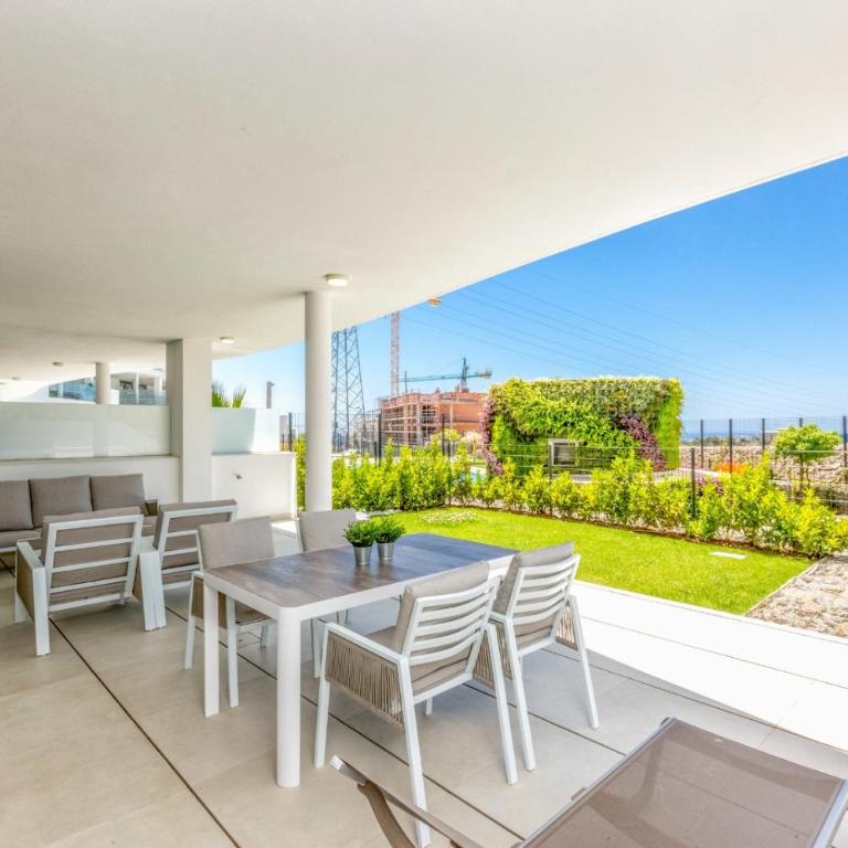 ViVi Homes - Cameron Pool, Patio, Garden & Beach - Apartment - Ground Floor - 4