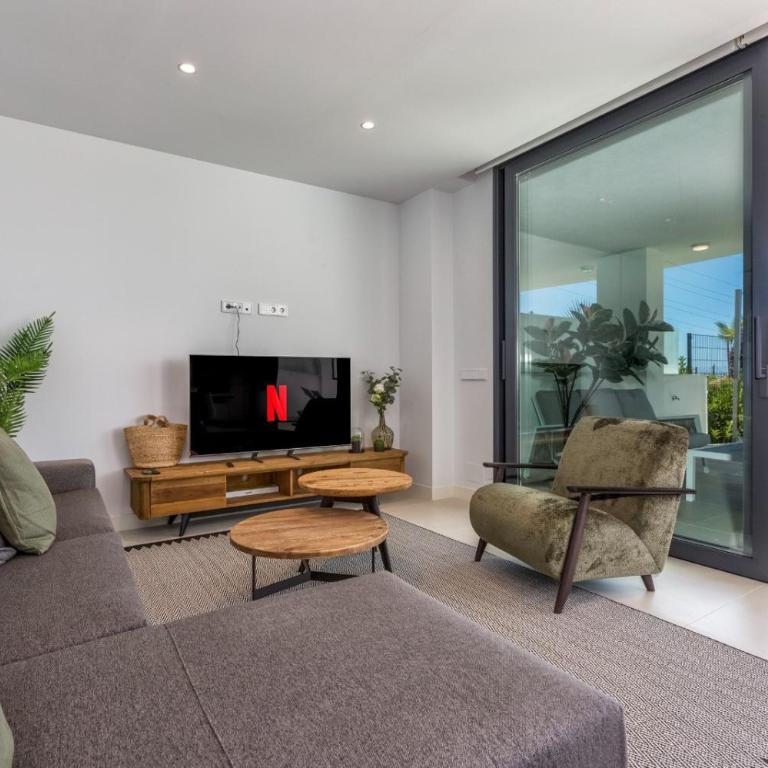 ViVi Homes - Cameron Pool, Patio, Garden & Beach - Apartment - Ground Floor - 13