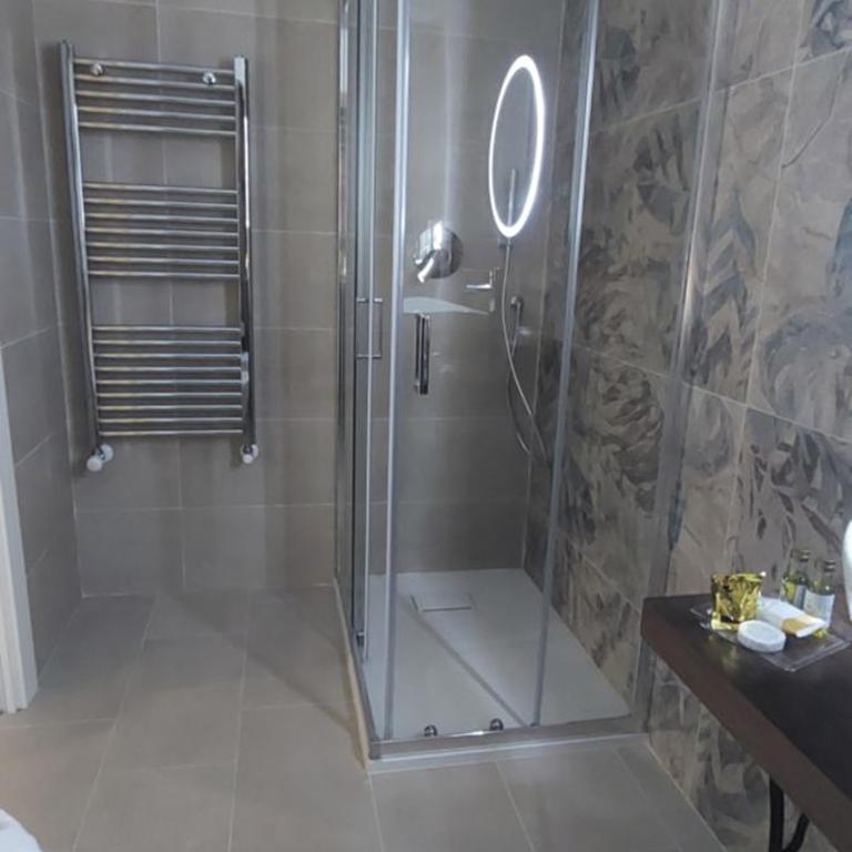L'Étoile luxury b&b - King Room with Balcony - 7