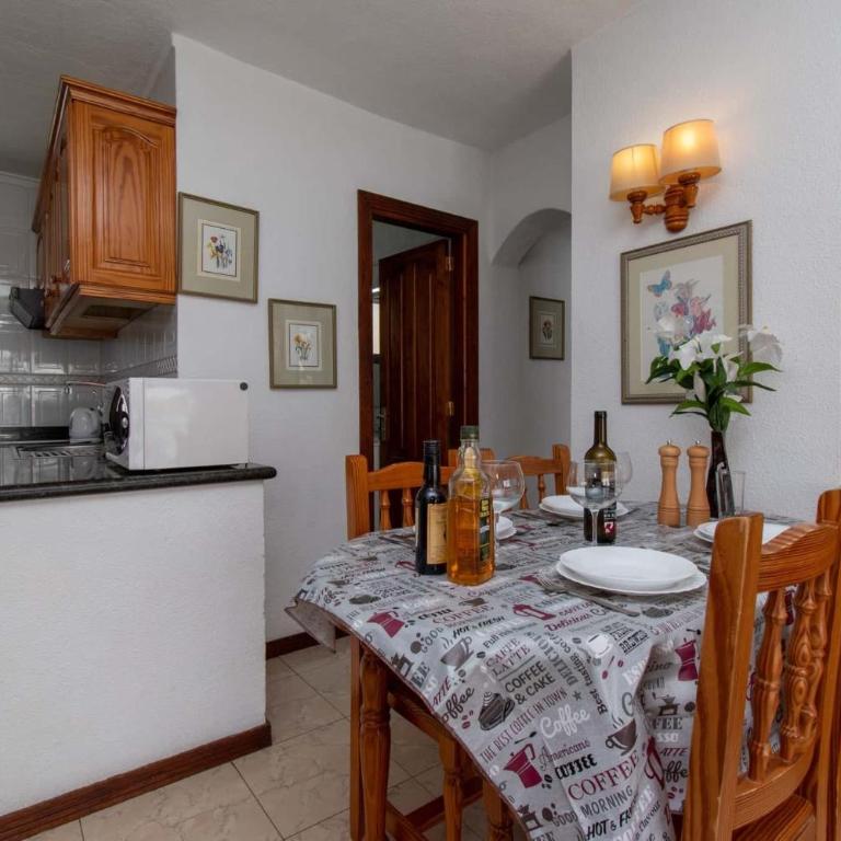 Las Blanquitas 9 - Two-Bedroom Apartment - 14